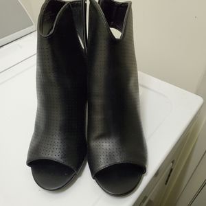 Gorgeous New Directions Booties